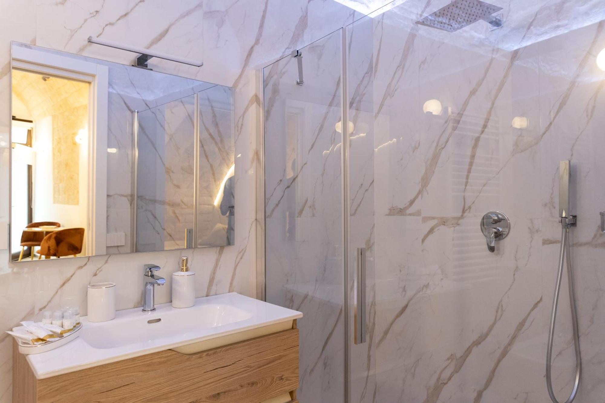 Carola Luxury Room Бари Экстерьер фото