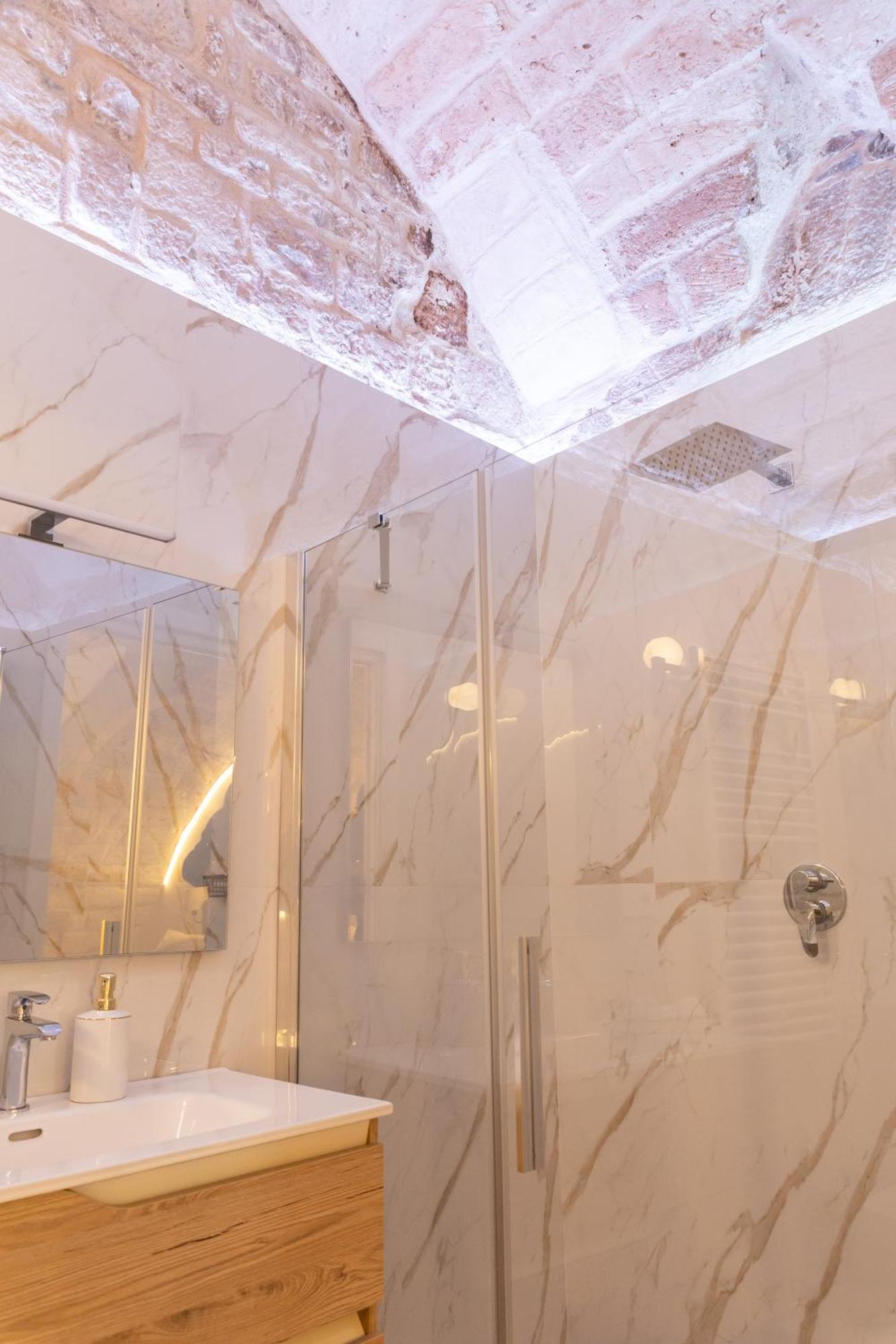 Carola Luxury Room Бари Экстерьер фото