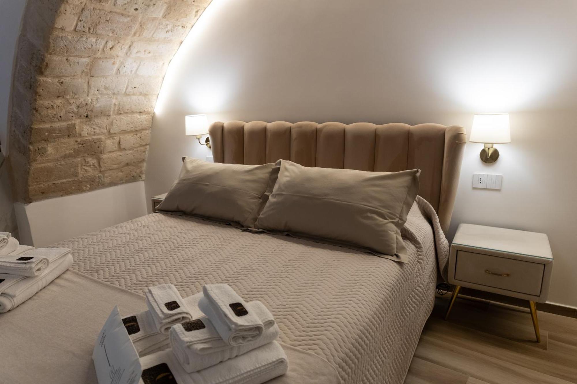 Carola Luxury Room Бари Экстерьер фото